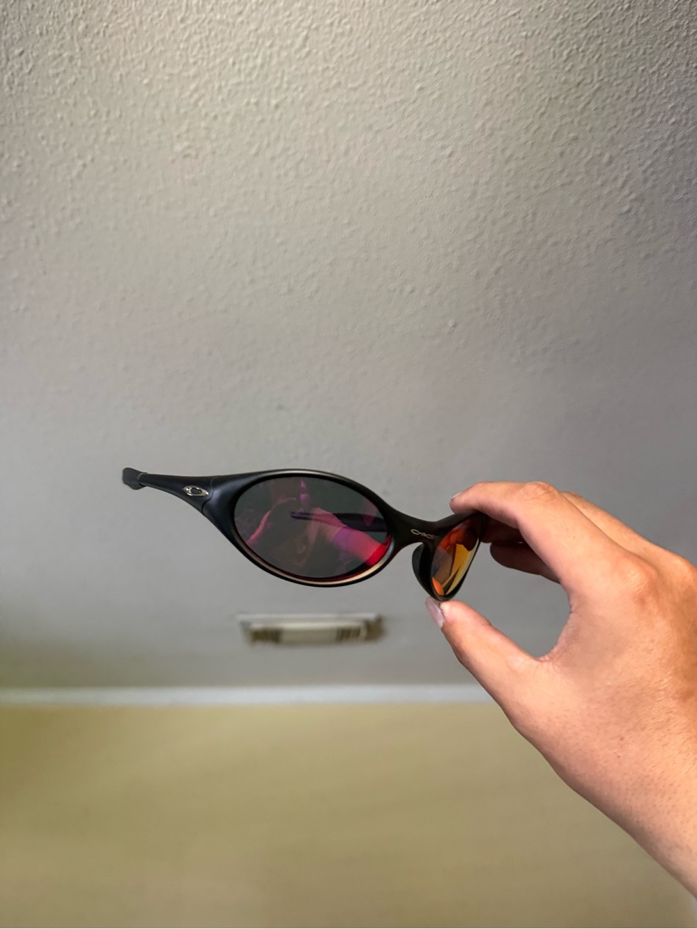 Sporty Black Sunglasses with Red Mirrored Lenses oaks o sunglasses